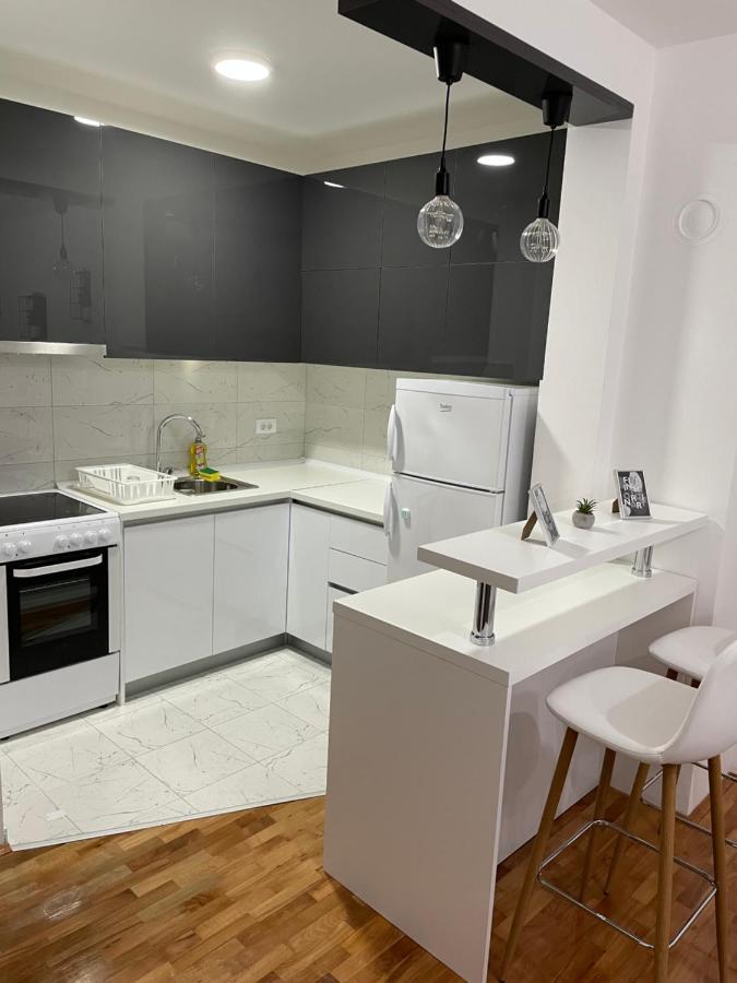 Apartman Lux รานเย ภายนอก รูปภาพ