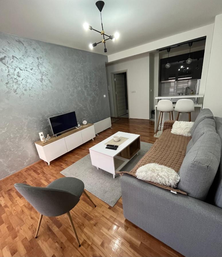 Apartman Lux รานเย ภายนอก รูปภาพ