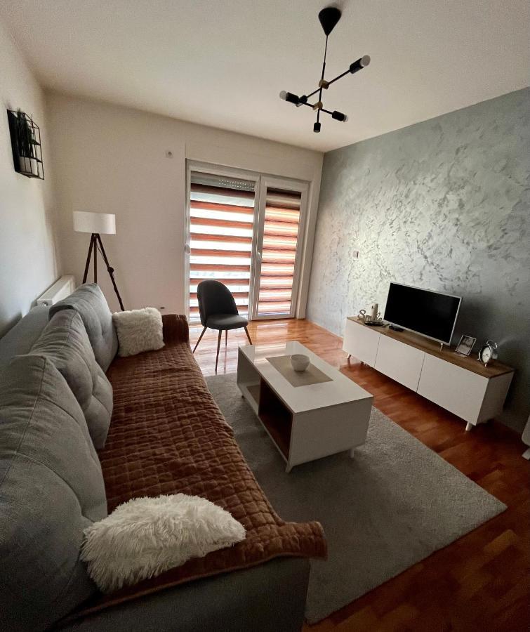 Apartman Lux รานเย ภายนอก รูปภาพ